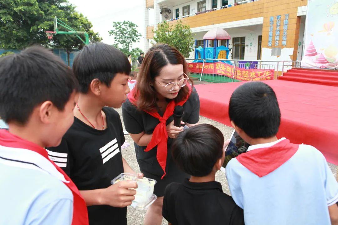 柳江县小学迈向现代化教育步伐的新项目